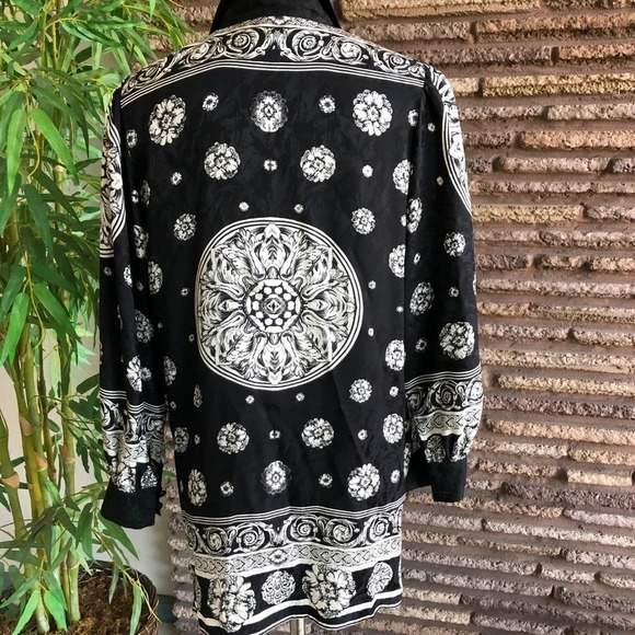 Diane Freis Vintage 100% Silk Black & White Mandala Print Tunic Blouse - Picture 5 of 7